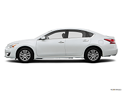 Thumbnail image of 2015 Nissan Altima at Broadway Motors