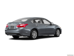 Thumbnail image of 2016 Nissan Altima at Broadway Motors