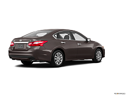 Thumbnail image of 2016 Nissan Altima at Broadway Motors