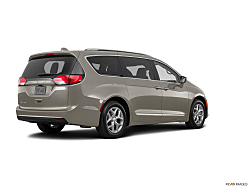 Thumbnail image of 2017 Chrysler Pacifica at 1st Rate Auto, LLC
