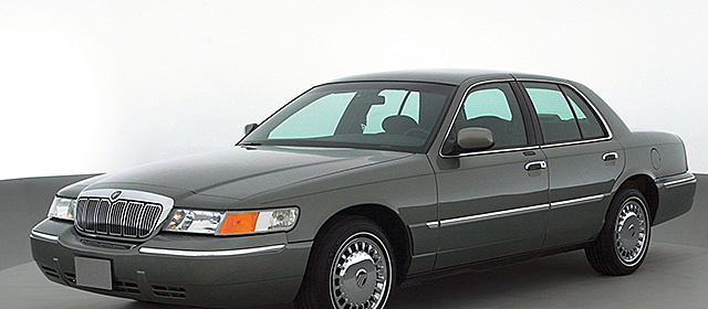 2000 Mercury Grand Marquis LS at Balde's Auto Sales