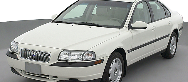 2001 Volvo S80 2.9 at Rock Hill Public Auction