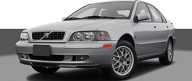 2004 Volvo S40 2.4i at Rock Hill Public Auction