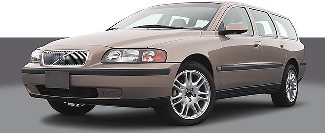 2004 Volvo V70 2.4 at Auto Depot Lot 2
